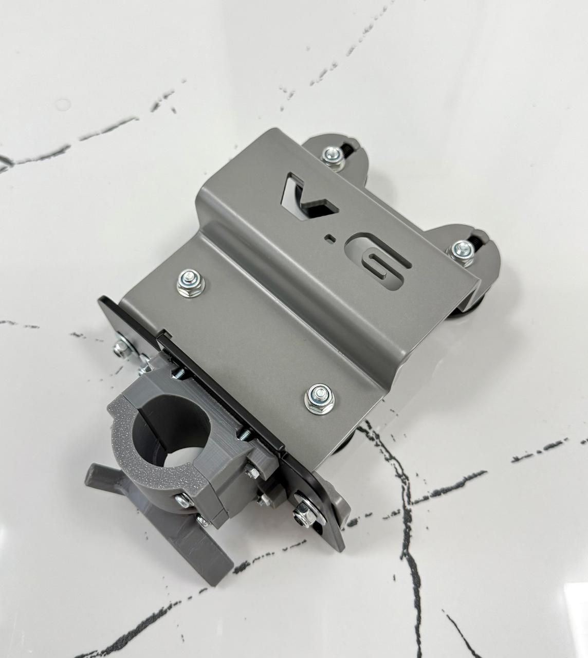 Straight cut carriage for Pomagator engraver on Raimondi Raizor system with original rollers