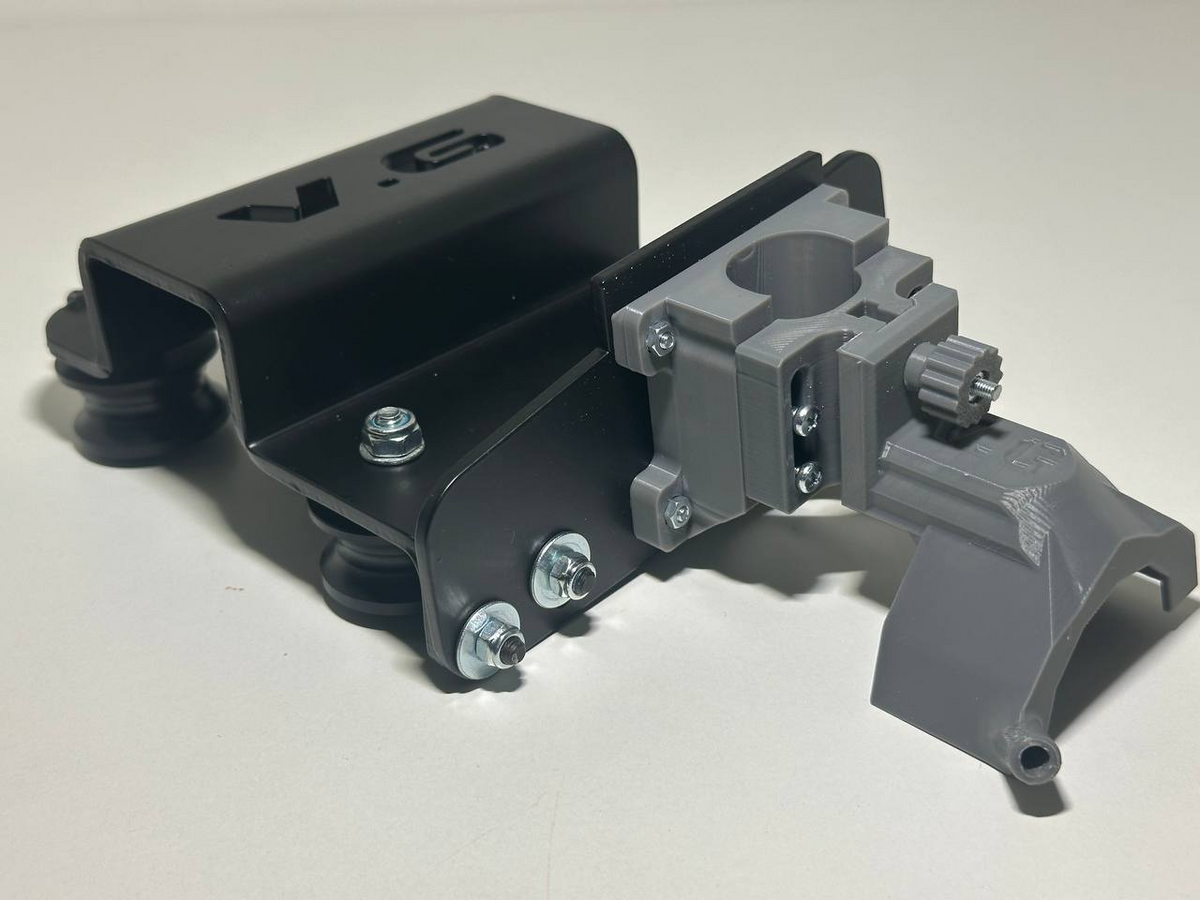 Straight cut carriage for PROXXON engraver on Raimondi Raizor system with original rollers