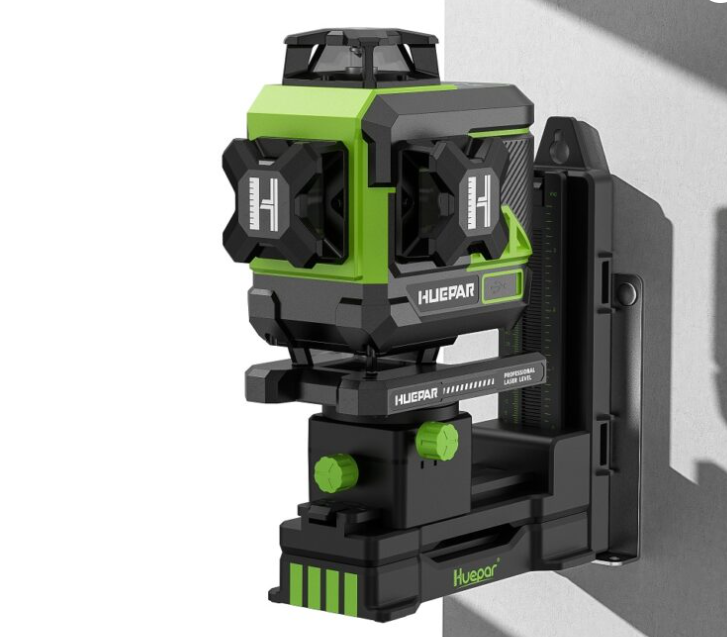 Huepar Z04CG laser level, bracket and rotary platform included
