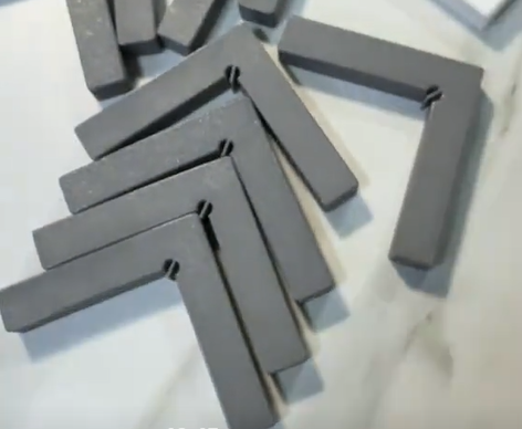 100*100 Spacer Corners with integrated leveling system for porcelain tile splicing (2 pcs)