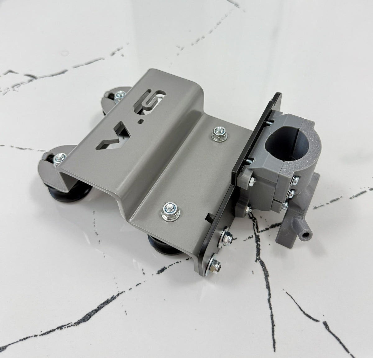 Straight cut carriage for Pomagator engraver on Raimondi Raizor system with original rollers